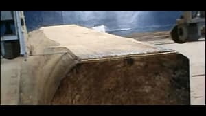 Precise cutting of log -- here 4mm thick plank!