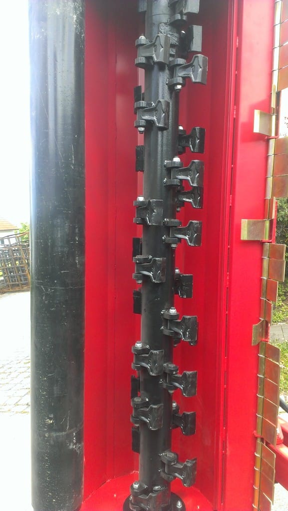 Cutter blades of flail reach mower Cutter blades of flail reach mower