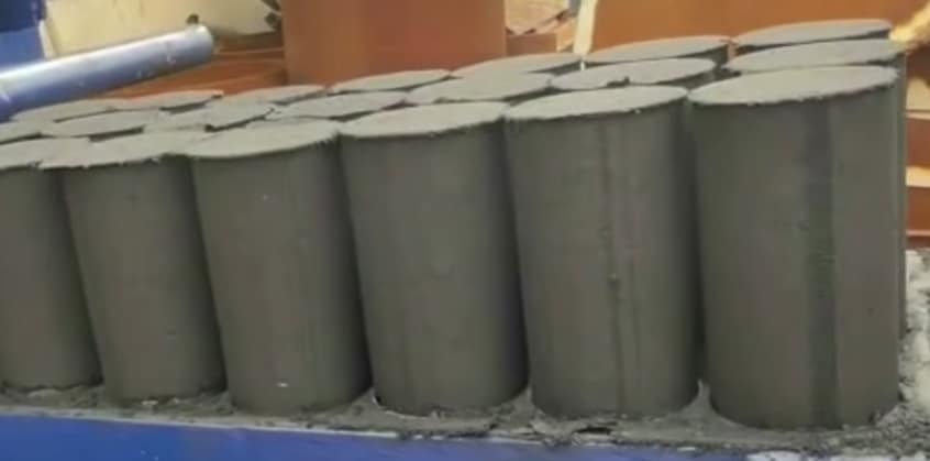 Briquetts in cylinder shape made wth hand press!